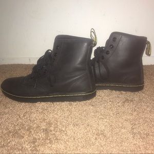 PLEASE MESSAGE ME WITH QUESTIONS OR OFFERS ☺️🛍